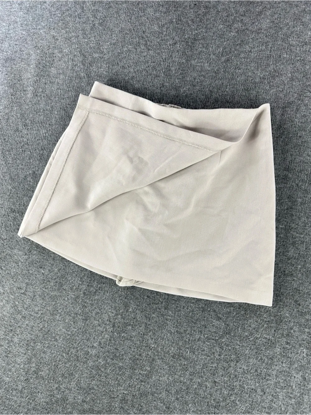 Abercrombie Scarlett Mini Skort Beige Faux Wrap Medium